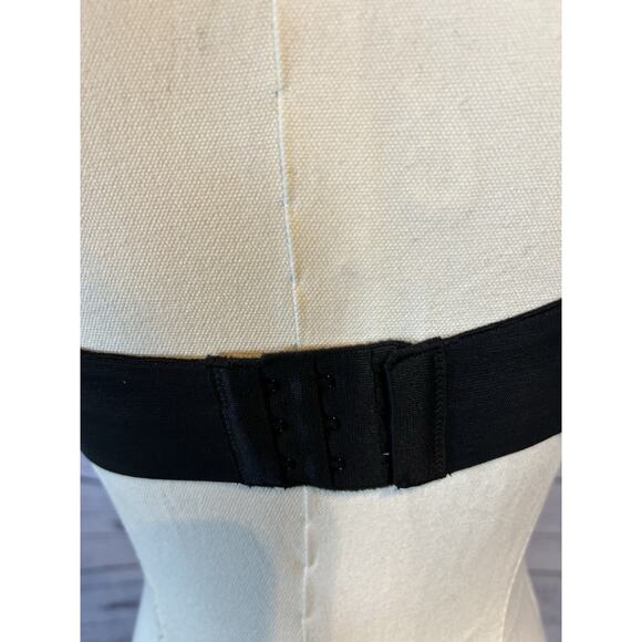 Victoria’s Secret Bombshell Push-Up Plunge Bra 36B Purple Black Lace NWT - Picture 5 of 9